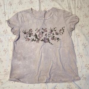 American Eagle purple embroidered floral cotton t- shirt Size Medium